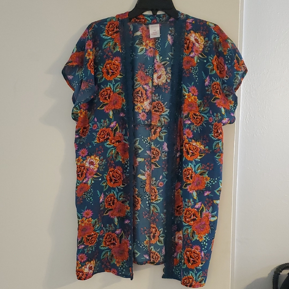 Xhilaration Floral Kimono with Pink and Orange Accents